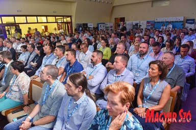 Több mint 200 vajdasági magyar vállalkozó lát továbbfejlődési lehetőséget a Connect&Grow szakmai konferenciában (Fotó: Molnár Edvárd)