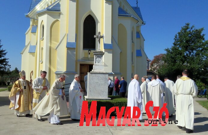 A Mária Szent Neve plébániatemplom (Fotó: Kecskés István)