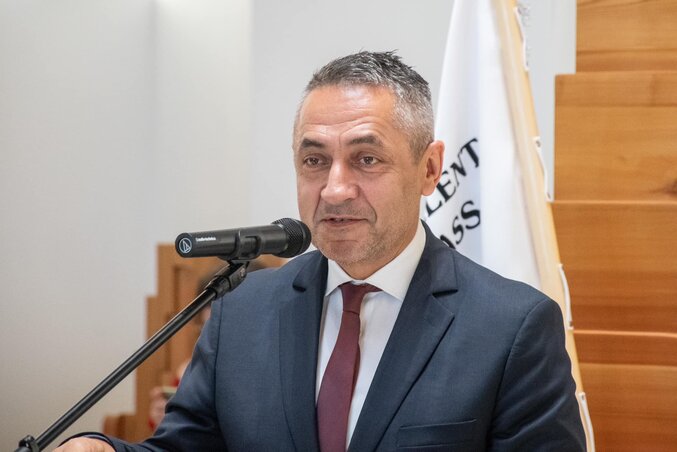 A nemzetpolitikai államtitkár szombaton a romániai magyar iskolák országos tanévnyitó ünnepségén, Temesváron (Facebook/Potápi Árpád János) A nemzetpolitikai államtitkár szombaton a romániai magyar iskolák országos tanévnyitó ünnepségén, Temesváron (Facebook/Potápi Árpád János)