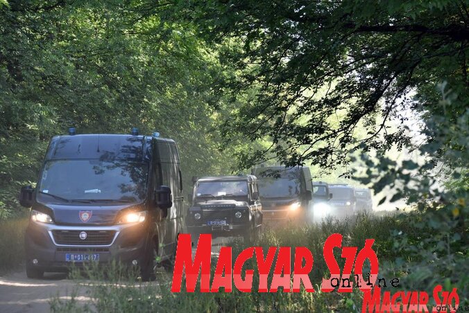 Rendőrségi akció Szabadka környékén (Fotó: Molnár Edvárd) Rendőrségi akció Szabadka környékén (Fotó: Molnár Edvárd)
