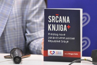 A Srčana knjiga az egészségügyi rendszer akut problémáit és átszervezési elképzeléseit fogja csokorba (Fotó: Beta)