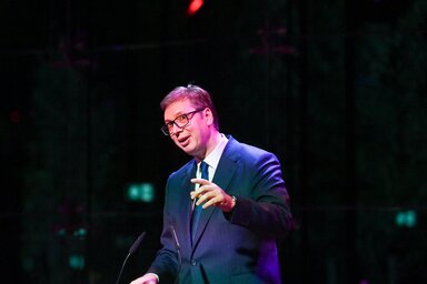 Aleksandar Vučić beszél az V. Budapesti Demográfiai Csúcs résztvevői tiszteletére rendezett díszvacsorán (Fotó: MTI)