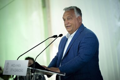 Orbán Viktor két héttel ezelőtt a kötcsei polgári pikniken (Fotó: MTI)