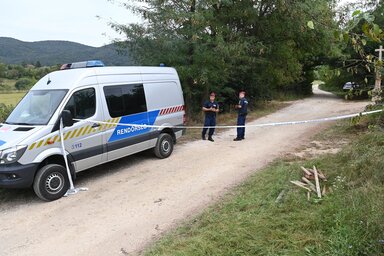 Rendőrségi kordon a robbantás helyszíne közelében (Fotó: MTI)