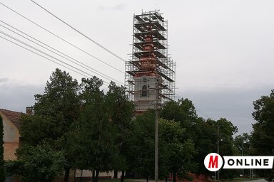 Felkerült a toronyra a rézborítás (Tóth Péter  felvétele)