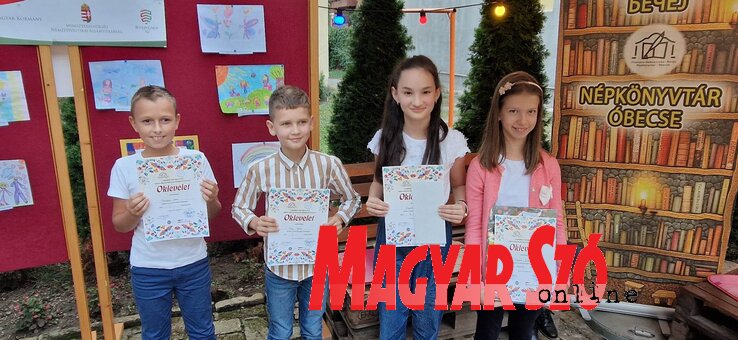 A második kategória győztesei (Fotó: Kancsár Izabella felvétele) A második kategória győztesei (Fotó: Kancsár Izabella felvétele)