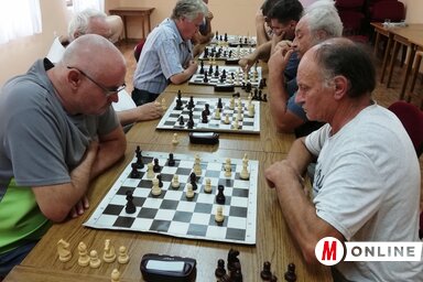 Predrag Martinović és Komáromi Sándor, a klubelnökök egymás ellen (Tóth Péter felvétele)