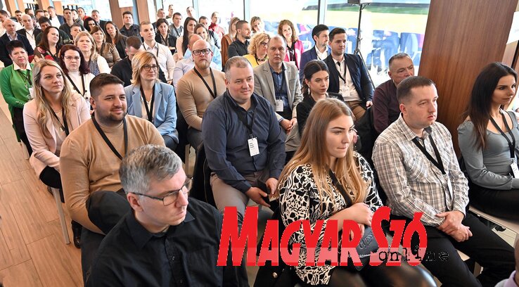 U trećem krugu učestvuje 77 mentorisanih (Fotograf: Andraš Otoš) U trećem krugu učestvuje 77 mentorisanih (Fotograf: Andraš Otoš)