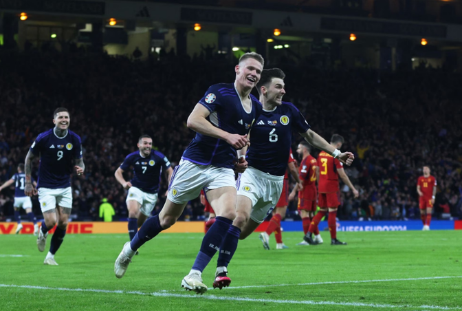 McTominay és társai rendesen megviccelték a spanyolokat (Fotó: Diario AS) McTominay és társai rendesen megviccelték a spanyolokat (Fotó: Diario AS)
