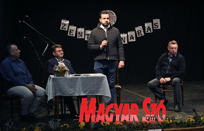 Újhelyi Ákos mgr., köztársasági parlamenti képviselő a legaktuálisabb fejleményekről beszélt a mezőgazdaságot érintően (Fotó: Gergely Árpád) Újhelyi Ákos mgr., köztársasági parlamenti képviselő a legaktuálisabb fejleményekről beszélt a mezőgazdaságot érintően (Fotó: Gergely Árpád)