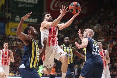 Campazzo a végjátékban igazi show-t rendezett (Fotó: alo.rs)