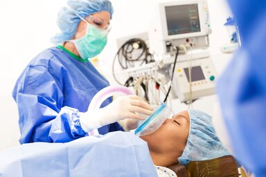 Nem vigasz, de tény, hogy az aneszteziológus-hiány Nyugat-Európában is kifejezett (Fotó: Getty Images)