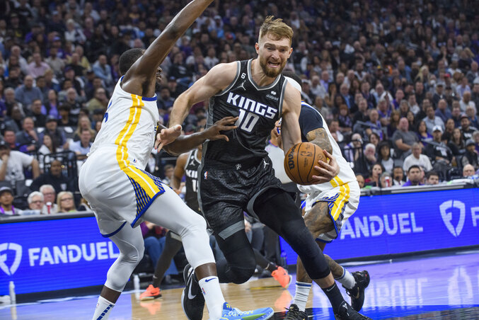 Sabonis tör be a liga egyik legjobb védőjének számító Draymond Green mellett (Fotó: Beta/AP) Sabonis tör be a liga egyik legjobb védőjének számító Draymond Green mellett (Fotó: Beta/AP)