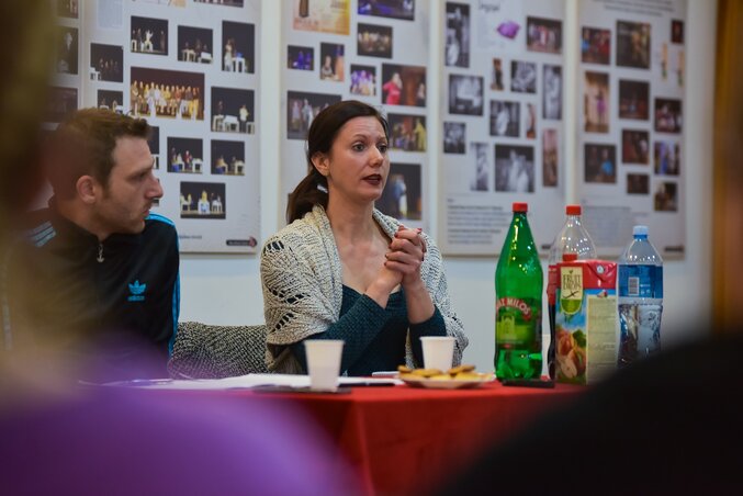 A zsűri tagjai értékelik a látott produkciókat: Pálfi Ervin (balról) és Crnkovity Gabriella (jobbról) színművészek (Fotó: Zoomanoid Multiumedia) A zsűri tagjai értékelik a látott produkciókat: Pálfi Ervin (balról) és Crnkovity Gabriella (jobbról) színművészek (Fotó: Zoomanoid Multiumedia)