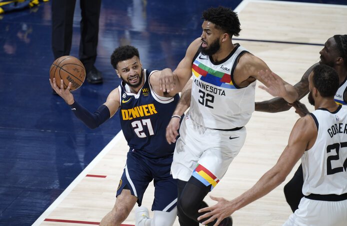 Jamal Murray és Karl-Anthony Towns küzdelme a gyűrű alatt (Fotó: Beta/AP) Jamal Murray és Karl-Anthony Towns küzdelme a gyűrű alatt (Fotó: Beta/AP)