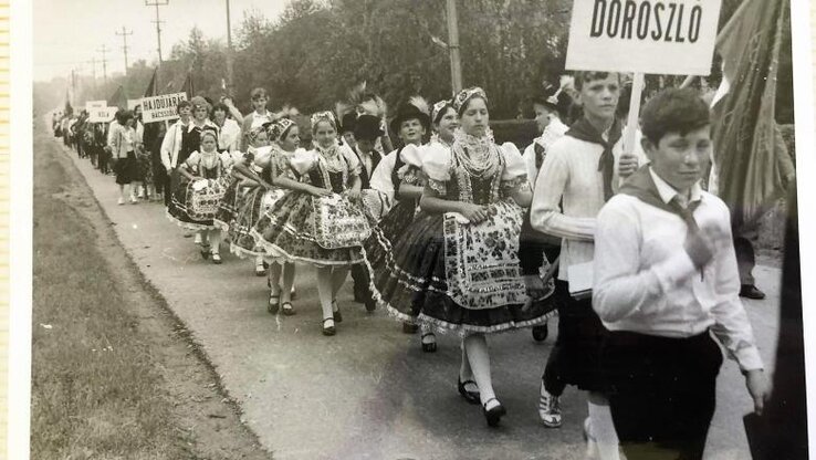 A Petőfi-iskolák első találkozóját 1973-ban Doroszlón szervezték meg