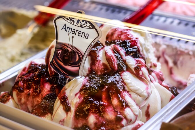 A cukrászdák napjainkban már igazán különleges fagylaltokat is kínálnak (Forrás: Pixabay)