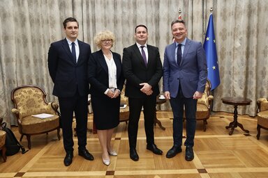 A Tájékoztatási minisztérium felvétele