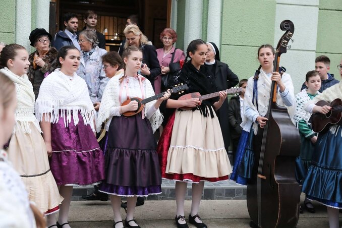Facebook/ Szent György plébánia, Mohol Facebook/ Szent György plébánia, Mohol