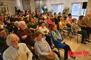 Az Európa Kollégiumban mutatták be Lovas Ildikó Szép Amáliák kötetét (Ótos András felvétele)