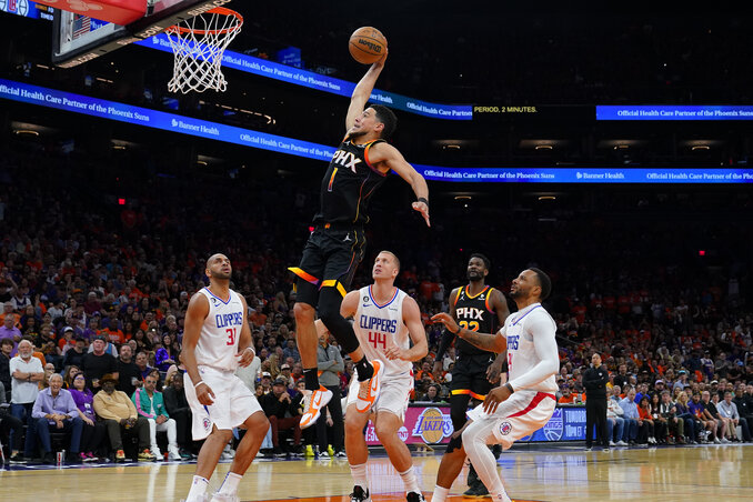 Devin Booker 37 pontot átlagolt a Clippers elleni sorozatban… (Fotó: Beta/AP) Devin Booker 37 pontot átlagolt a Clippers elleni sorozatban… (Fotó: Beta/AP)