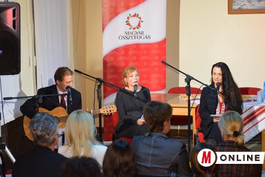 A Mécsvirág együttes missziója segíteni értékvesztés nélkül élni (Fotó: Molnár Edvárd)