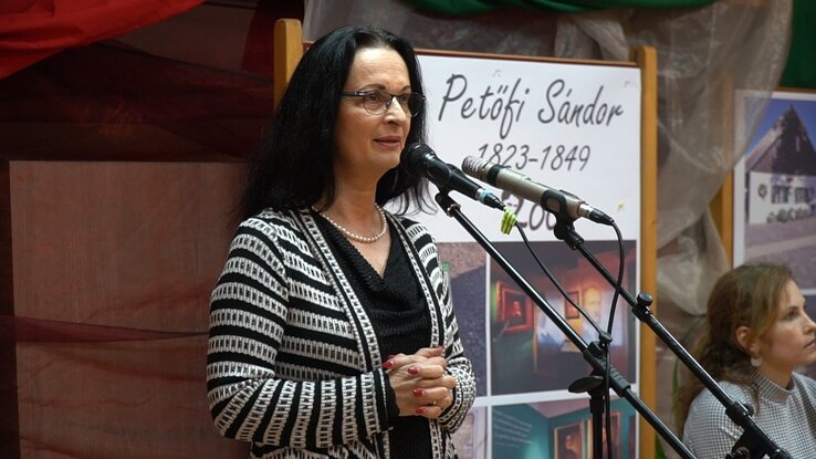 Krnács Erika Krnács Erika