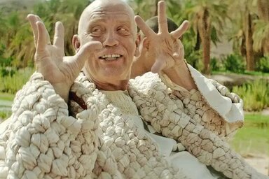 Egyenesen őrületes! – John Malkovich Seneca szerepében (Forrás: www.faz.net)