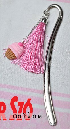 Egy egyedi készítésű könyvjelző bárkinek kedves ajándék (Ótos András felvétele) Egy egyedi készítésű könyvjelző bárkinek kedves ajándék (Ótos András felvétele)