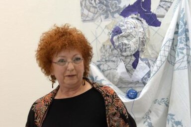 Náray Éva Magyarkanizsán Kiss Butterer Márta kiállításának megnyitóján (Dávid Csilla felvétele)