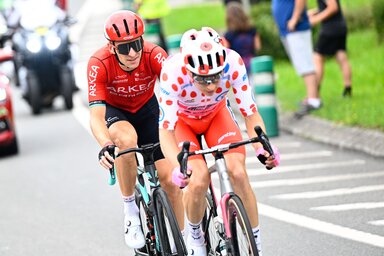 Powless és Pichon szökésben. Az amerikai növelte előnyét a pöttyös trikóért zajló versenyben (Fotó: ad.nl)
