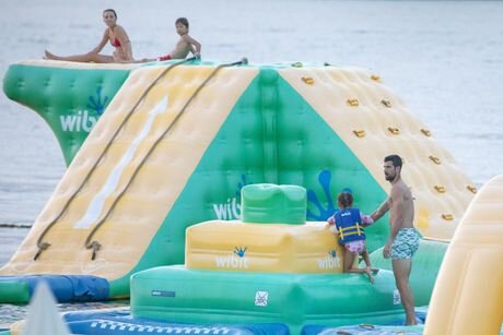 Novak Đoković Dubrovnikban nyaral a családjával (Fotó: Telegraf) Novak Đoković Dubrovnikban nyaral a családjával (Fotó: Telegraf)