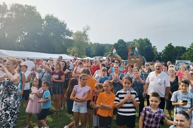 Töretlen a bezdáni Hármas találkozó népszerűsége