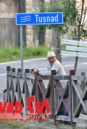 A Tusnád-patak partján (Fotó: Ótos András)