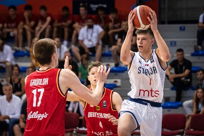 A németek sem tudták megállítani a szerb fiúkat (Fotó: FIBA) A németek sem tudták megállítani a szerb fiúkat (Fotó: FIBA)
