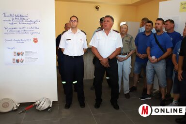 A kiállítás megnyitója (Lakatos János felvétele)