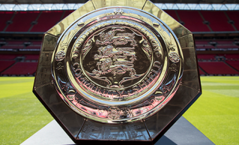 Az Arsenal és a Manchester City ezért a serlegért küzd meg vasárnap (Fotó: fottbaltickethome.com) Az Arsenal és a Manchester City ezért a serlegért küzd meg vasárnap (Fotó: fottbaltickethome.com)