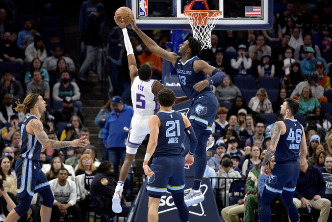 Az amerikaiak nem bízták a véletlenre a légvédelmet, Jaren Jackson Jr. az NBA legfélelmetesebb blokkolója (Fotó: Yahoo Sports) Az amerikaiak nem bízták a véletlenre a légvédelmet, Jaren Jackson Jr. az NBA legfélelmetesebb blokkolója (Fotó: Yahoo Sports)