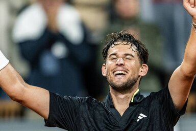 Az elődöntő krimihajráját még Dominic Thiem nyerte meg, de a döntőre már nem maradt ereje (Fotó: Salzburger Nachtrichten)