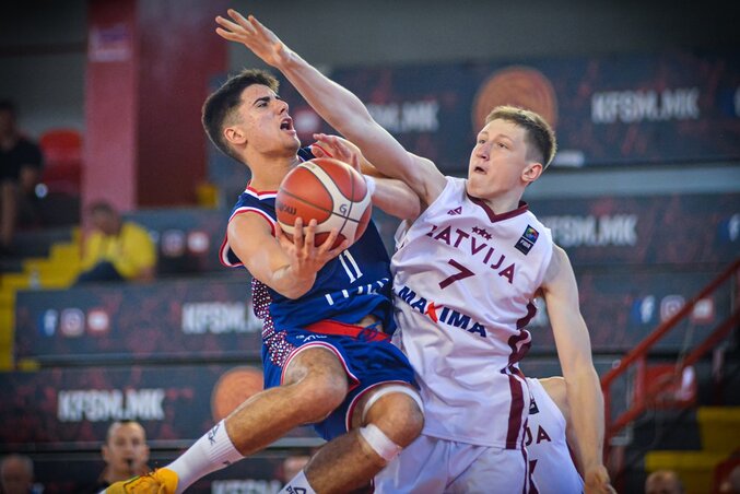 A szerb fiúk az utolsó csoportfordulóban közel harminc ponttal verték meg a letteket (Fotó: FIBA) A szerb fiúk az utolsó csoportfordulóban közel harminc ponttal verték meg a letteket (Fotó: FIBA)