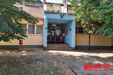 Az óbecsei Labud Pejović Gyermekintézmény újfalusi épülete Óbecsén, a Szivárvány Óvoda (Fotó: Kancsár Izabella)