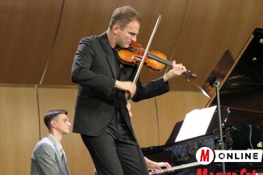 Albert Éva felvétele