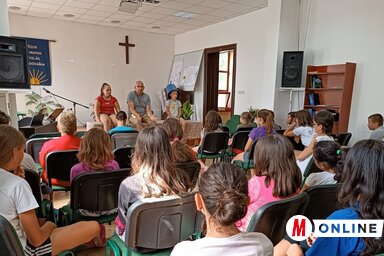 A játékok, a kísérletek után következtek a Biblia-órák (Kazinczy Paszterkó Diana felvétele)