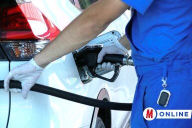 Novi Sad 28.07.2020 - Gazprom benzinska stanica „Novi Sad 16“ na autoputu Novi Sad –Beograd  Ministar rudarstva i energetike Aleksandar Antić, gradonačelnik Novog Sada Miloš Vučević i genera