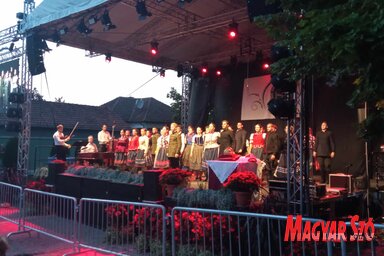 Ünnepi műsor a rendezvény első napján (Kancsár Izabella felvétele)