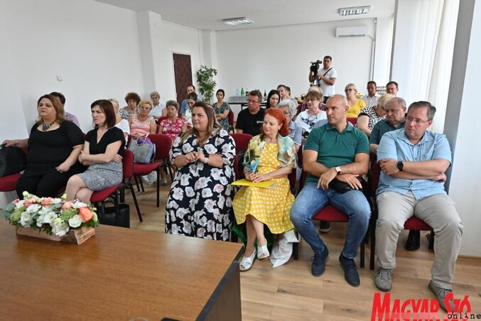 A Magyar Szó jövőre ünnepli 80. születésnapját. Az ünnepi rendezvénysorozat már elkezdődött, a tegnapi, az 1000. Hétvége alkalmából szervezett rendezvény is már ennek részeként valósult meg (Ótos András felvételei) A Magyar Szó jövőre ünnepli 80. születésnapját. Az ünnepi rendezvénysorozat már elkezdődött, a tegnapi, az 1000. Hétvége alkalmából szervezett rendezvény is már ennek részeként valósult meg (Ótos András felvételei)