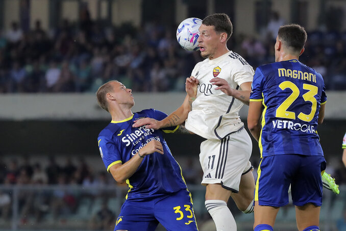 Ondrej Duda (középen) már a 4. percben megalapozta a Verona sikerét (Fotó: Beta/AP) Ondrej Duda (középen) már a 4. percben megalapozta a Verona sikerét (Fotó: Beta/AP)