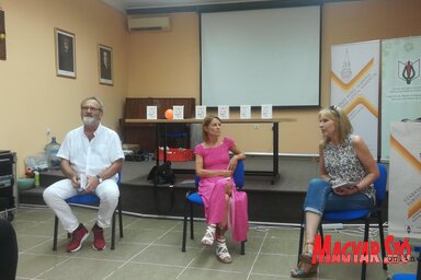 Dr. Fűzfa Balázs, Móra Regina és Süth Gabriella a könyvbemutatón (Fotó: Lukács Melinda)