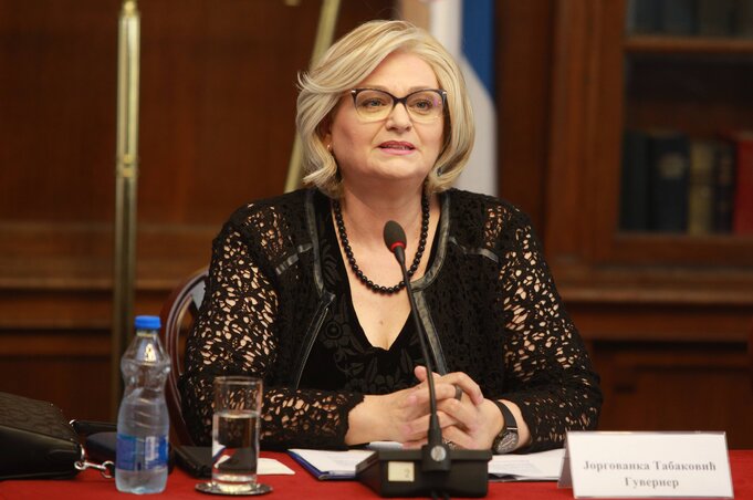 Jorgovanka Tabaković: Amely bankok az idén már megemelték áraikat, 30 százalékkal kell csökkenteniük a szolgáltatások díját, de nem kell a növelés előtti szint alá menniük (Fotó: Beta) Jorgovanka Tabaković: Amely bankok az idén már megemelték áraikat, 30 százalékkal kell csökkenteniük a szolgáltatások díját, de nem kell a növelés előtti szint alá menniük (Fotó: Beta)