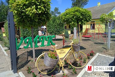 A Sárga tanyán az idén mintegy félszázan kézműveskednek (Garbac Sarolta felvétele)